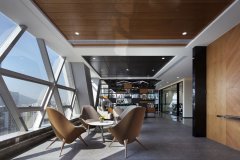 办公室装修包清工和包工包料那个划算？